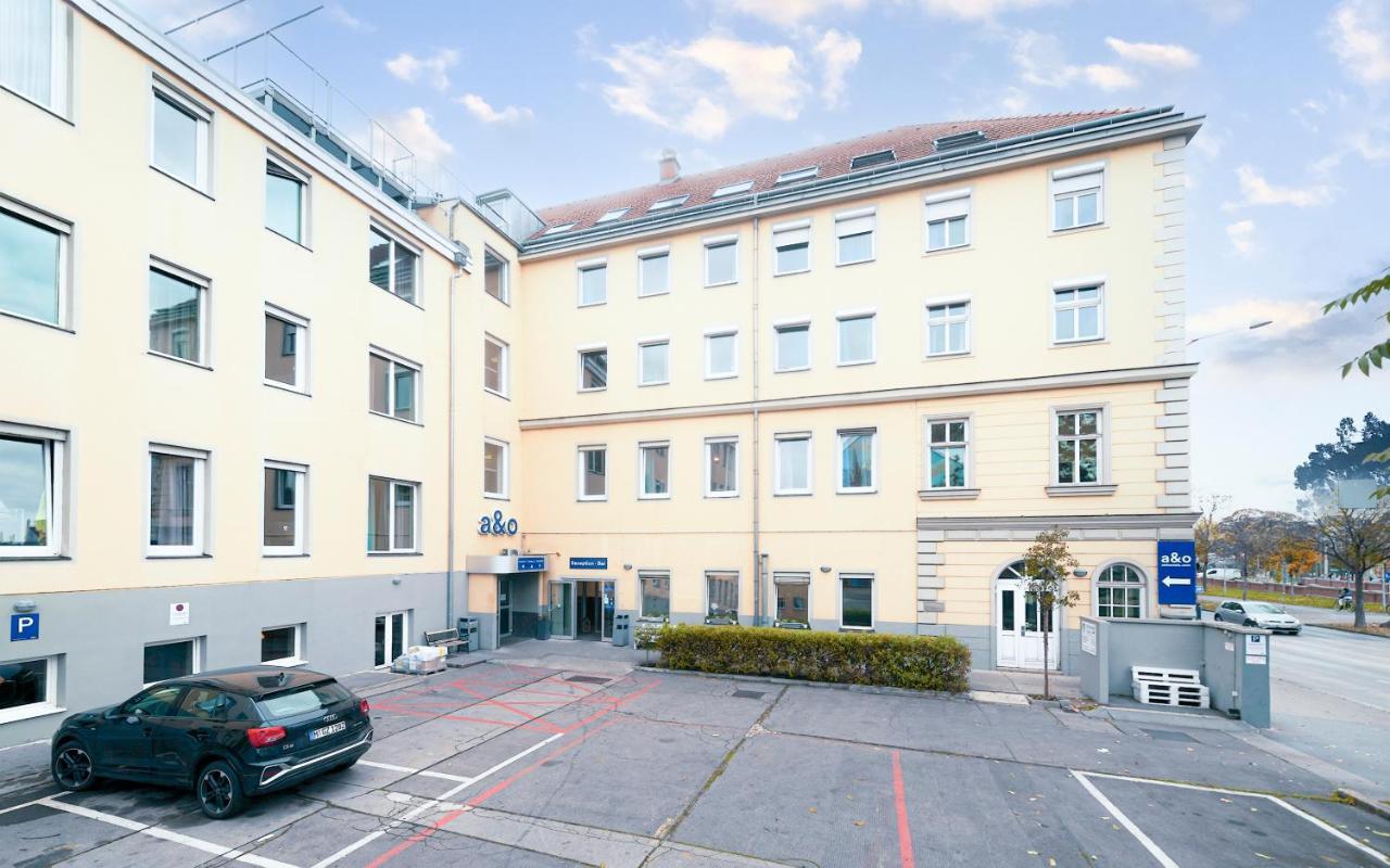 A&O Wien Stadthalle Ngoại thất bức ảnh