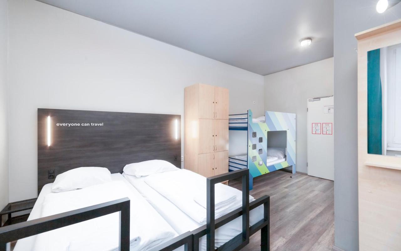 A&O Wien Stadthalle Ngoại thất bức ảnh