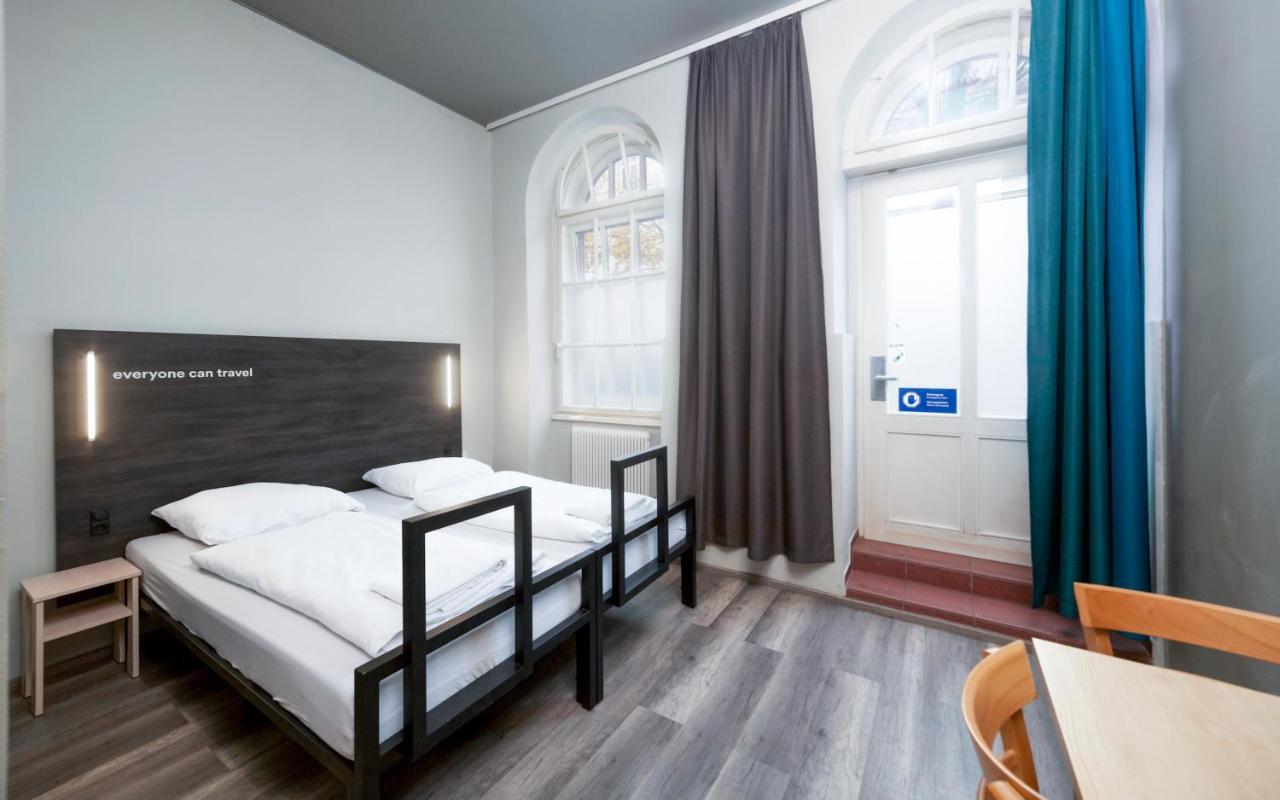 A&O Wien Stadthalle Ngoại thất bức ảnh