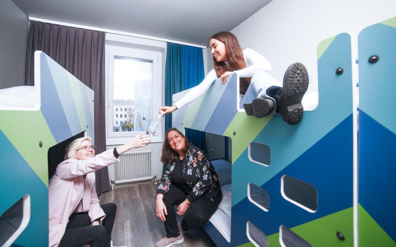 A&O Wien Stadthalle Ngoại thất bức ảnh