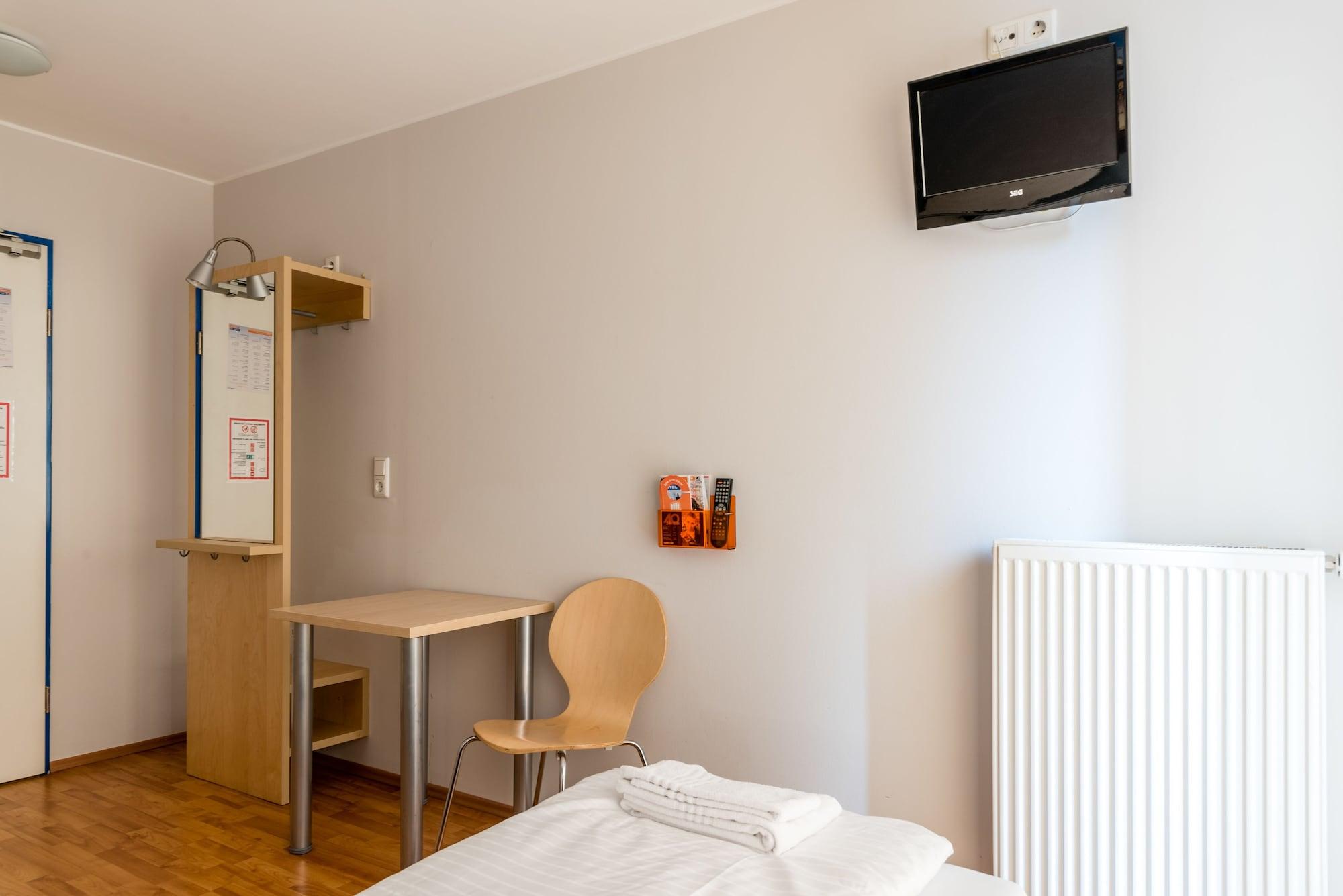 A&O Wien Stadthalle Ngoại thất bức ảnh