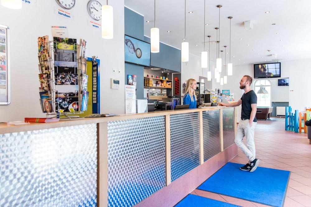A&O Wien Stadthalle Ngoại thất bức ảnh